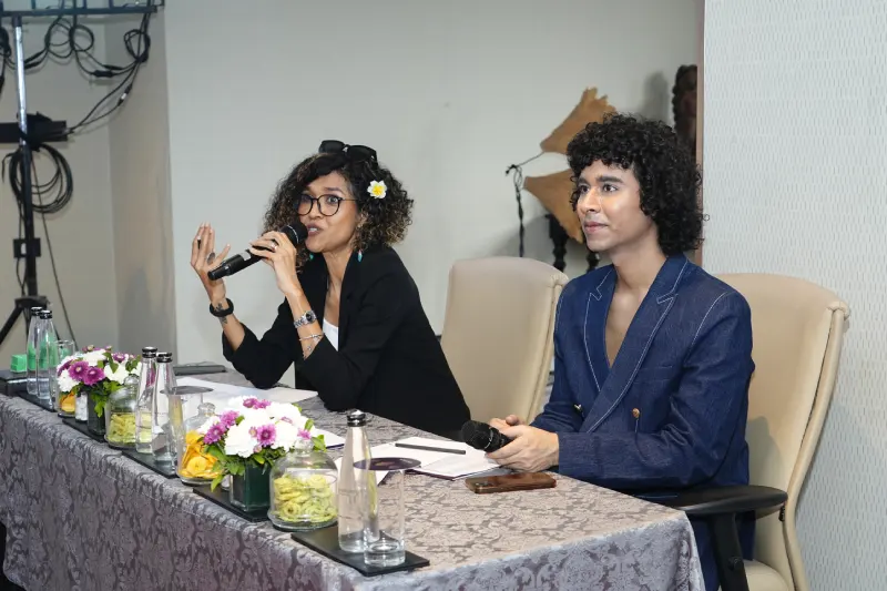 Udit Panday and Runa Laha interviewing Omica Bengaluru 2025 contestants.